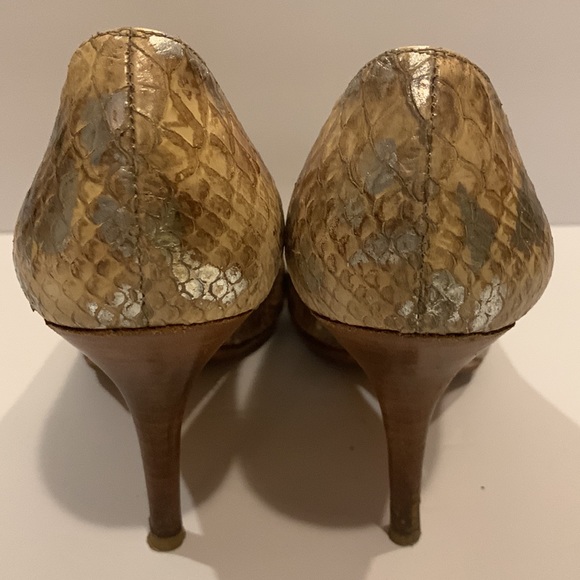 Stuart Weitzman Snakeskin Stilettos Size 9 - Picture 3 of 7